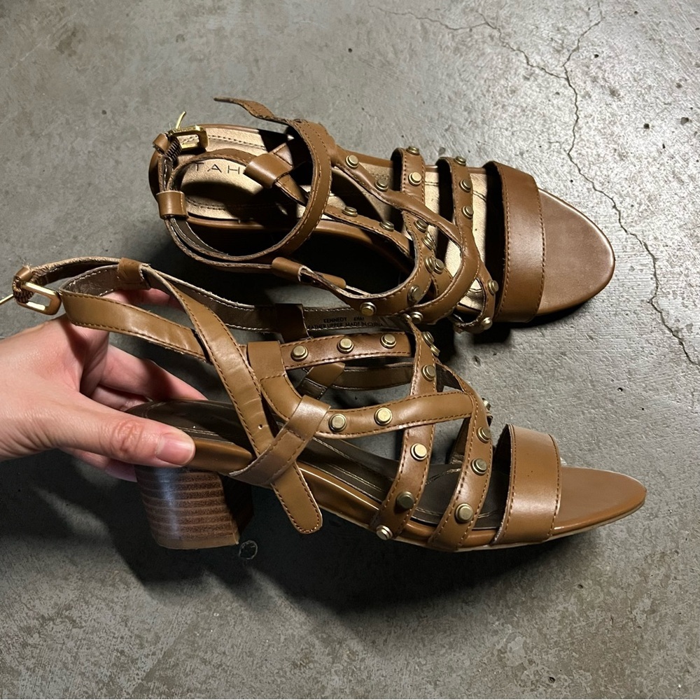 Tahari Kennedy Butterscotch Leather Studded Strappy Open Toe Heel Sandals 6.5